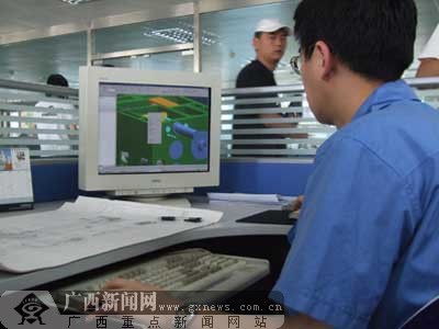 智能制造新篇章 網(wǎng)絡(luò)媒體龍江行走進(jìn)齊齊哈爾第一機(jī)床廠，探訪網(wǎng)絡(luò)技術(shù)賦能工業(yè)轉(zhuǎn)型升級(jí)